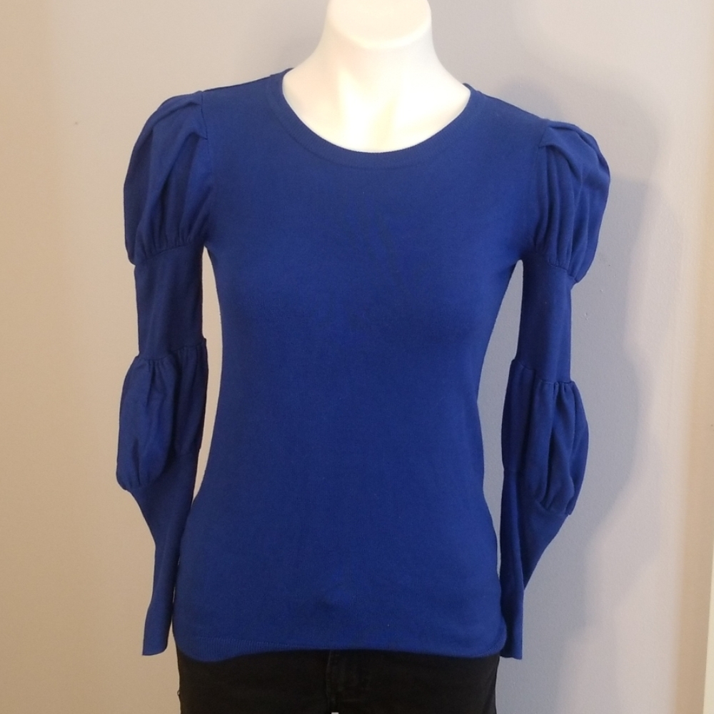 The Limited XS Blue sweater with puffy sleeves